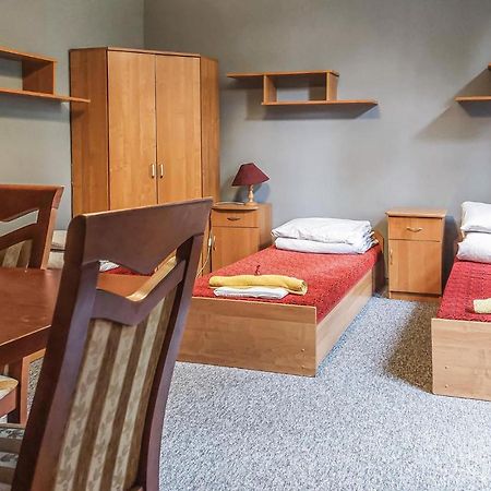 Cozy Home In Raciaski Mlyn With Kitchen Raciaz Zewnętrze zdjęcie